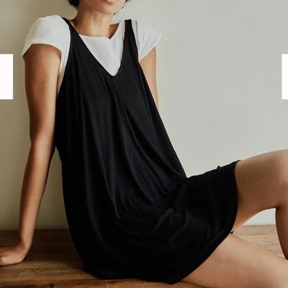 free people beach tank dress | Dresses | Free People Size Small Black Ribbed Aline Swing Soft Stretch breathable cotton with a NA-08.06.26AM delalhi on LTK Size:46 x 30